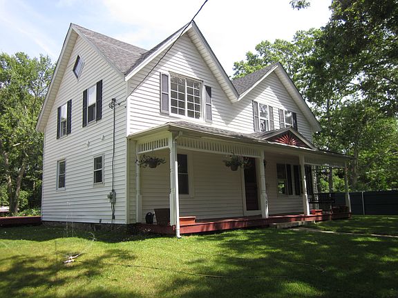 5th image of 305 Church St