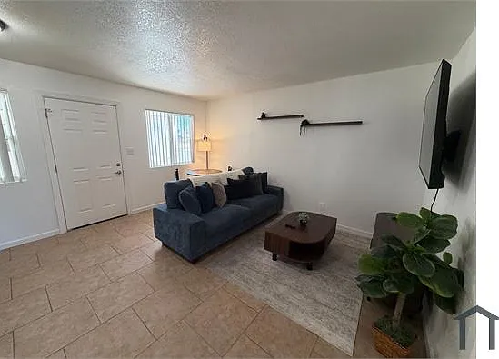 1 bed, 650 sqft, $995 — Photo 4