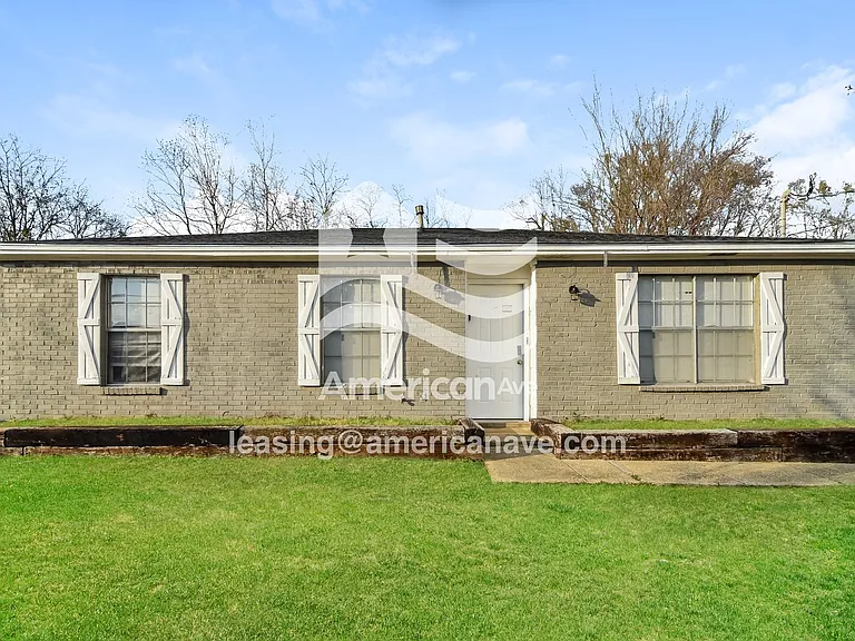 410997_001_front_view_14306875.jpg