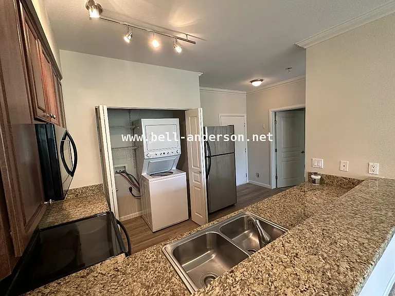 225 Logan Ave S #181 — Photo 2