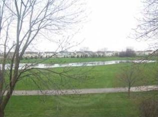 634 Golfers Ln, Bartlett, IL