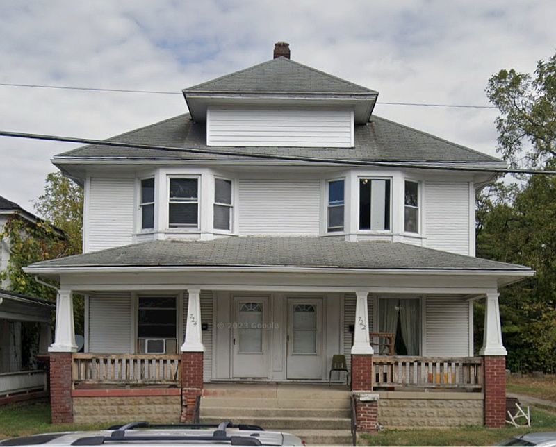 1st image of 724 W North St