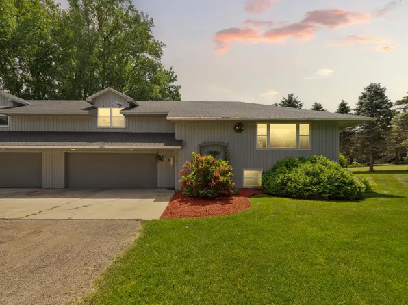 2205 17th St NW, Faribault, MN 55021