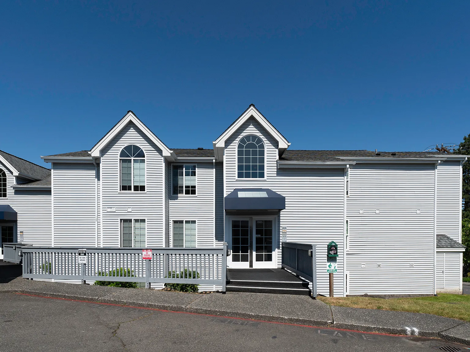 12023 SE 60th St Unit F Bellevue, WA 98006 (Warranty) SPC - 1 — Photo 1