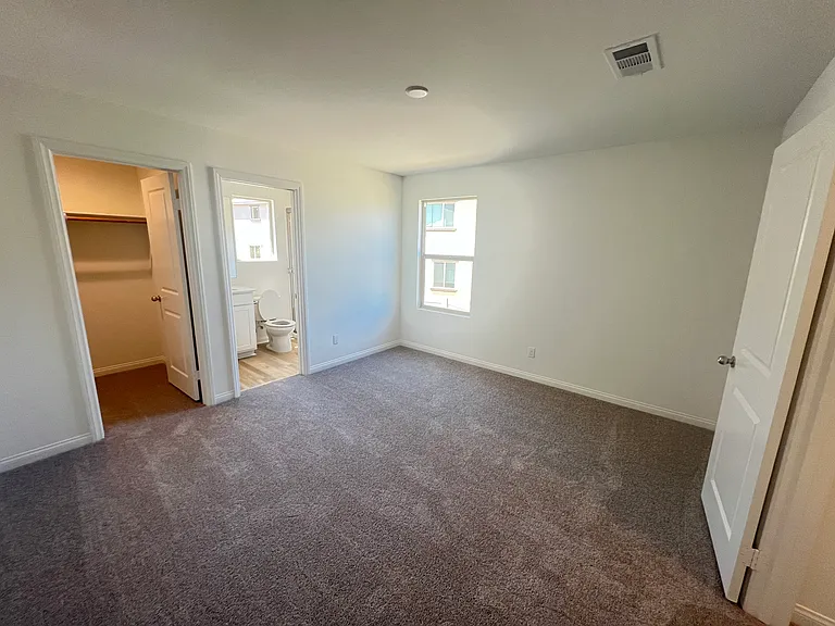 21469 Thomas Ct — Photo 87