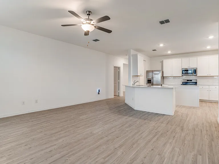 4913 Sagerun Dr — Photo 7