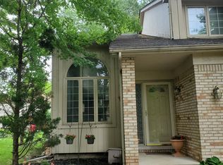 6146 Brittany Tree Dr, Troy, MI 48085