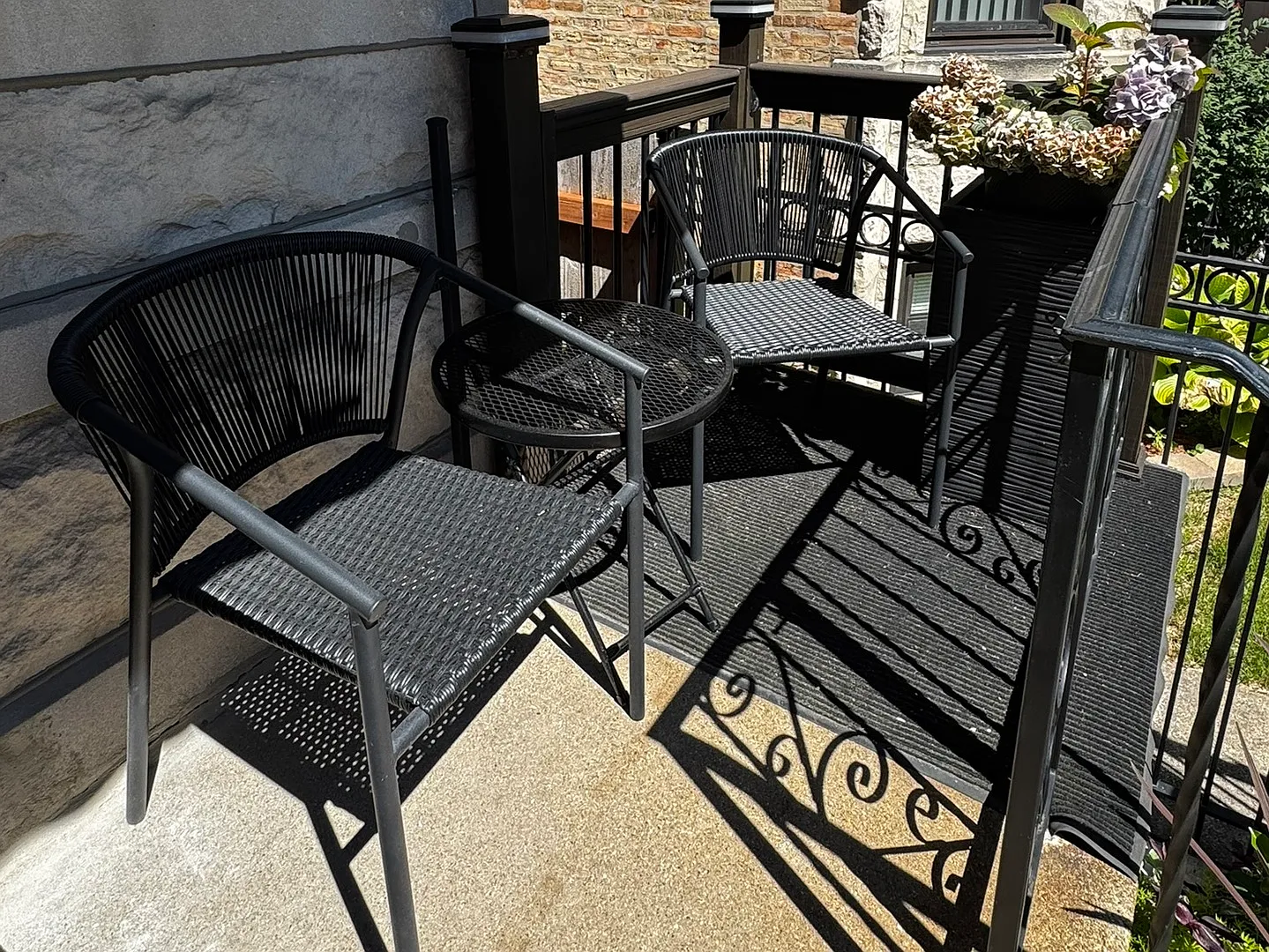 3 bed, 1300 sqft, $3,800 — Photo 3