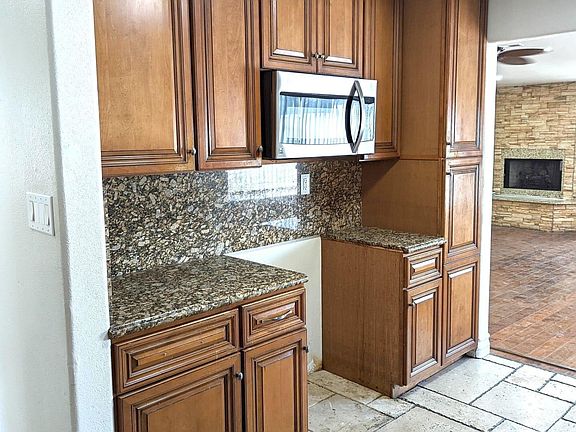 3rd image of 6737 Lemoran Ave #A