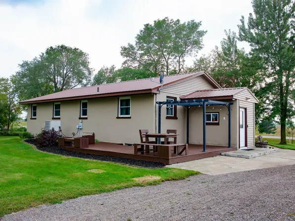 23109 145th St NE, New London, MN 56273