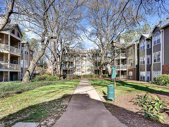 4th image of 1215 Mc Gill Park Ave NE #1215