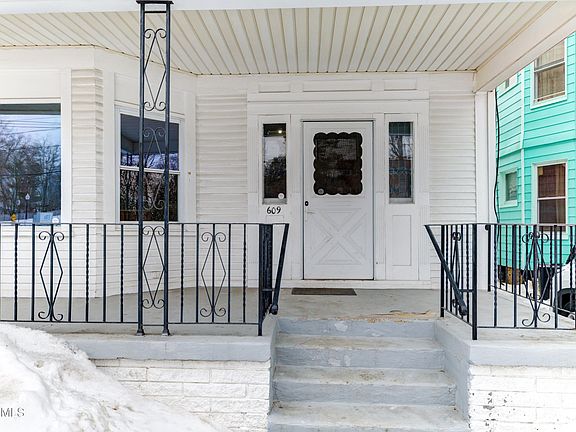 3rd image of 609 McClellan Street