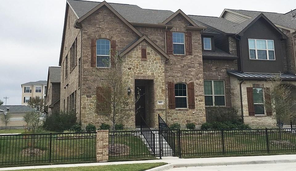 1st image of 915 Whitehall Dr