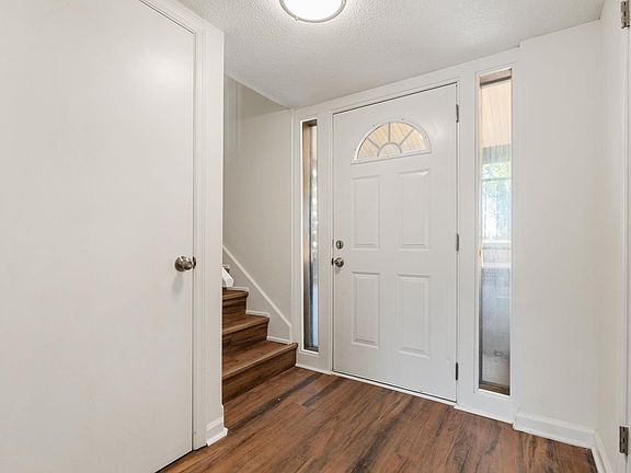 4th image of 723 Mountain Springs Rd