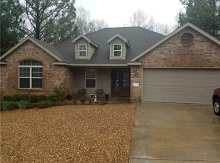 6 Stirling Pl, Bella Vista, AR 72715