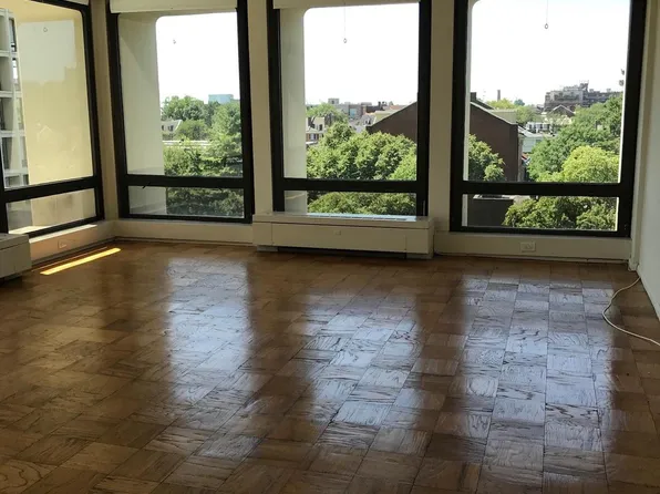 210 Locust St, Philadelphia, PA