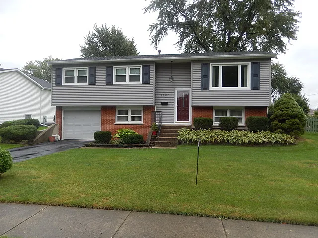 2607 Willow Ave photo 1