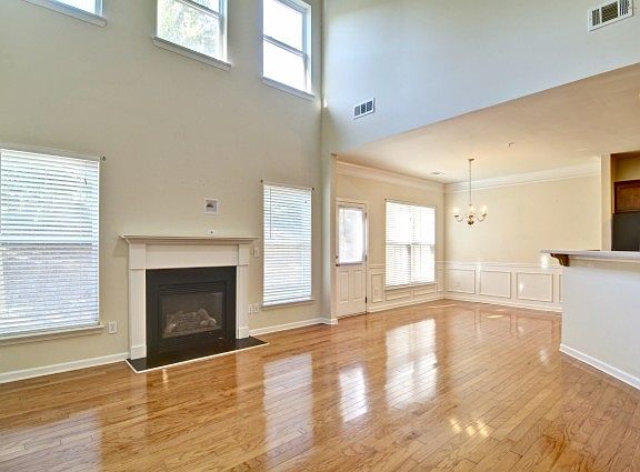 5th image of 428 Mountain View Ln