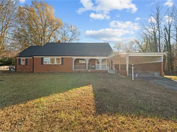 614 Burlington Ave, Gibsonville, NC 27249