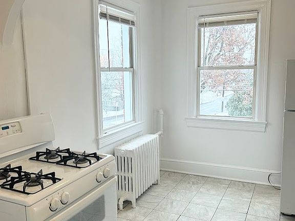4th image of 501 Peabody St NW APT 2