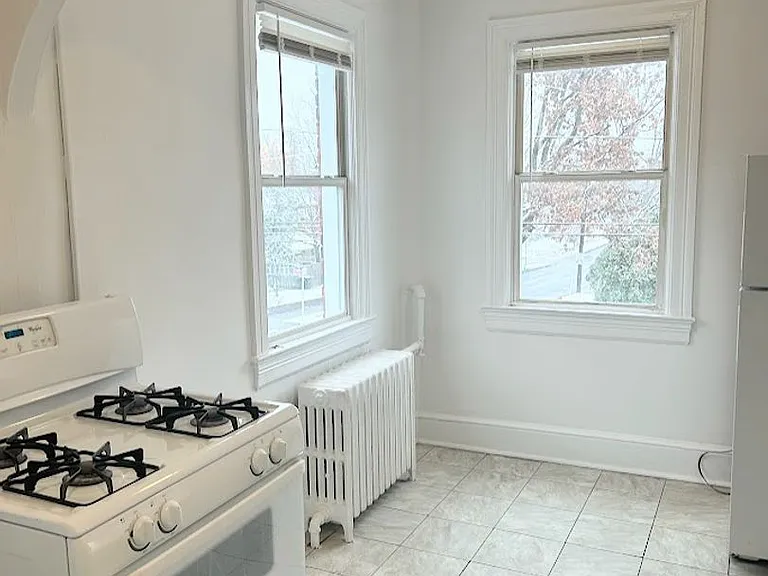 501 Peabody St NW — Photo 4