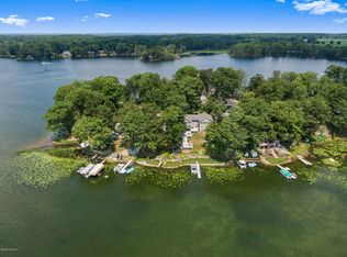 11751 Ford Point Rd, Plainwell, MI 49080