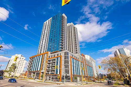 308 King St N Photo 1
