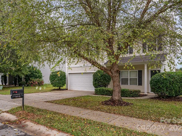 275 Flanders Dr, Mooresville, NC 28117