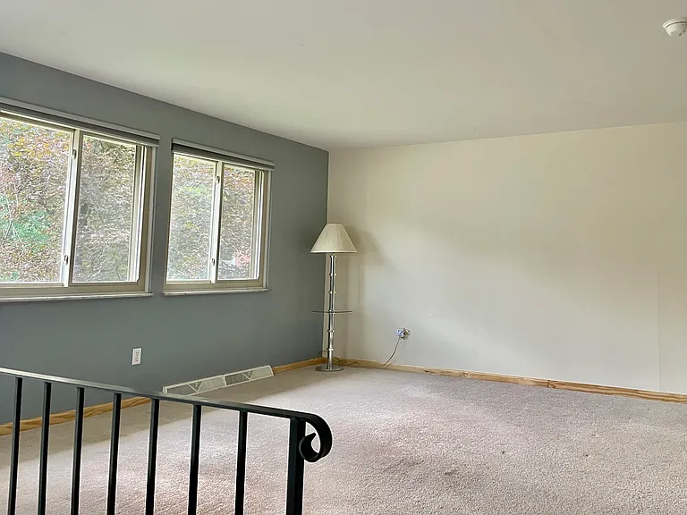 721 Pine Valley Dr — Photo 3
