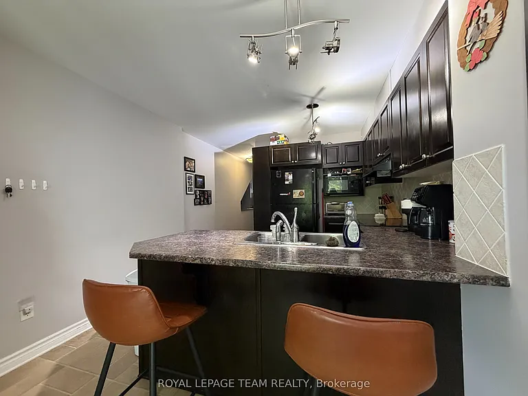419 Chapman Mills Dr #A — Photo 8