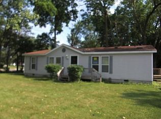 3907 Hunters Ridge Dr, Lansing, MI 48911