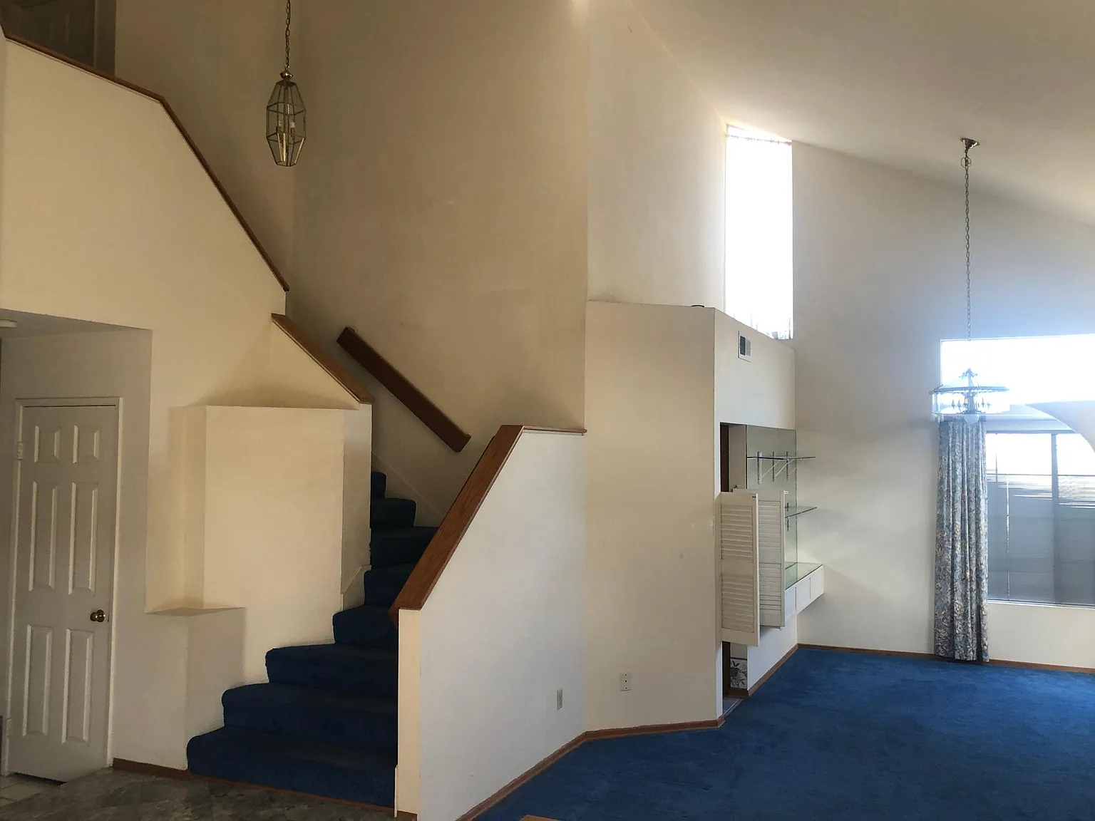 5 bed, 3.5 bath, 2760 sqft, $4,650 — Photo 4