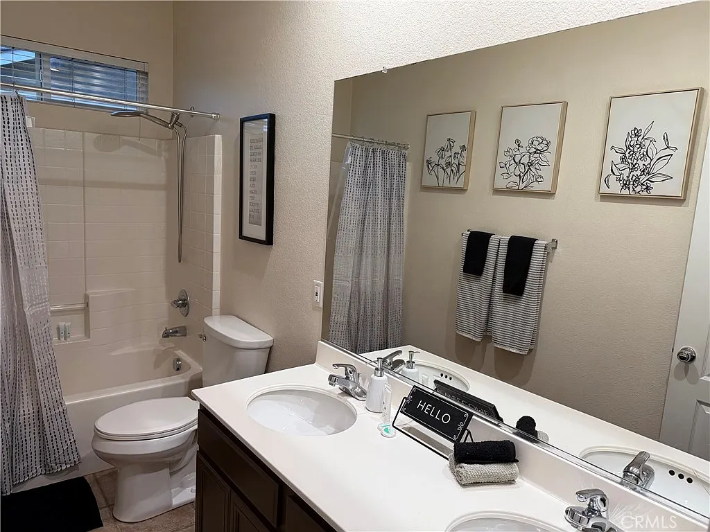 4 bed, 3184 sqft, $3,800 — Photo 3