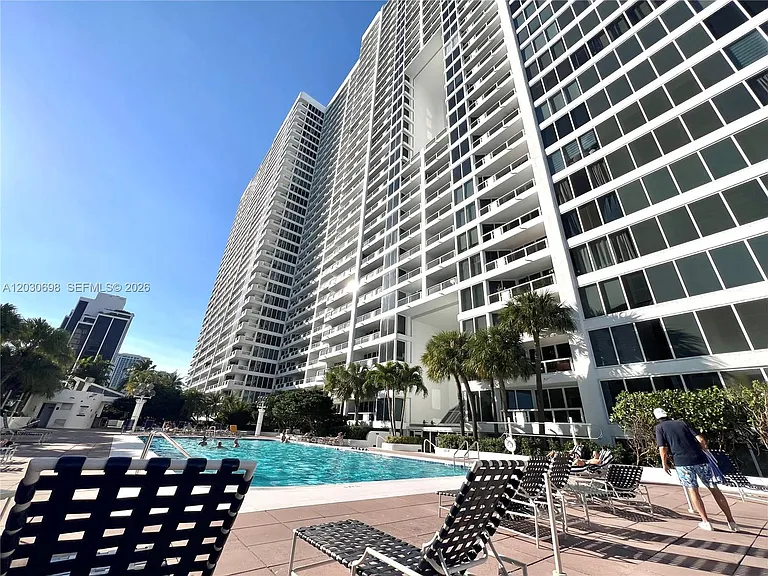 1717 N Bayshore Dr #A-1450 — Photo 40