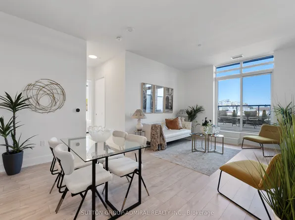 858 Dupont St #224, Toronto, ON M6G 0C1