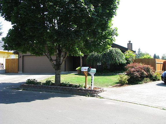 2nd image of 1705 NE 152nd Cir