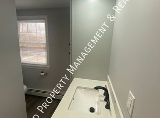 246 Mendon Rd APT 3, Woonsocket, RI 02895