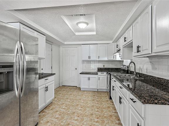 5th image of 13001 Deauville Ct