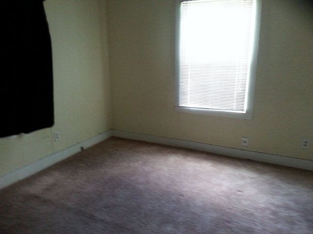 2nd image of 205 Marion St