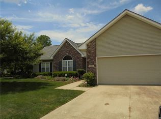 2838 Conestoga Ct, Columbus, IN 47203