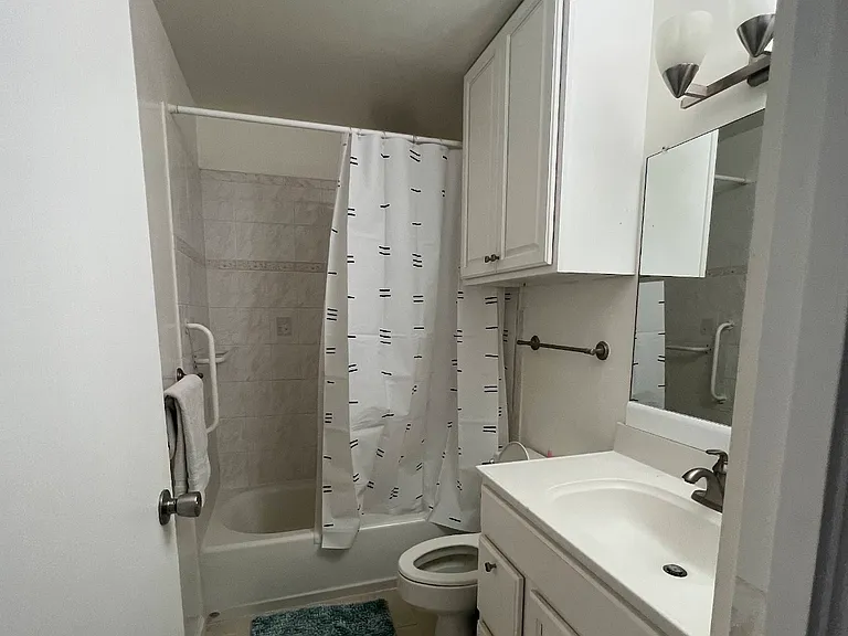 1414 Alexander St #903 — Photo 5