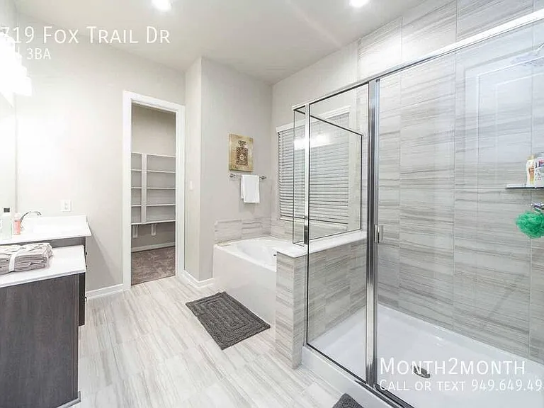 8719 Fox Trail Dr — Photo 15