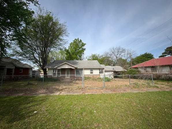 715 Creek Ave, Weleetka, OK 74880