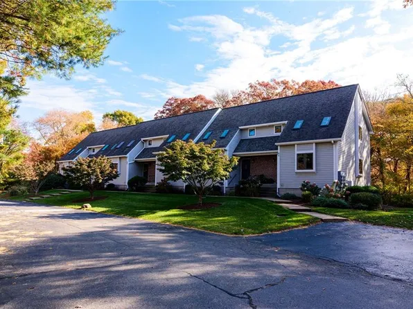 320 Westmoreland St Unit E3, Narragansett, RI 02882