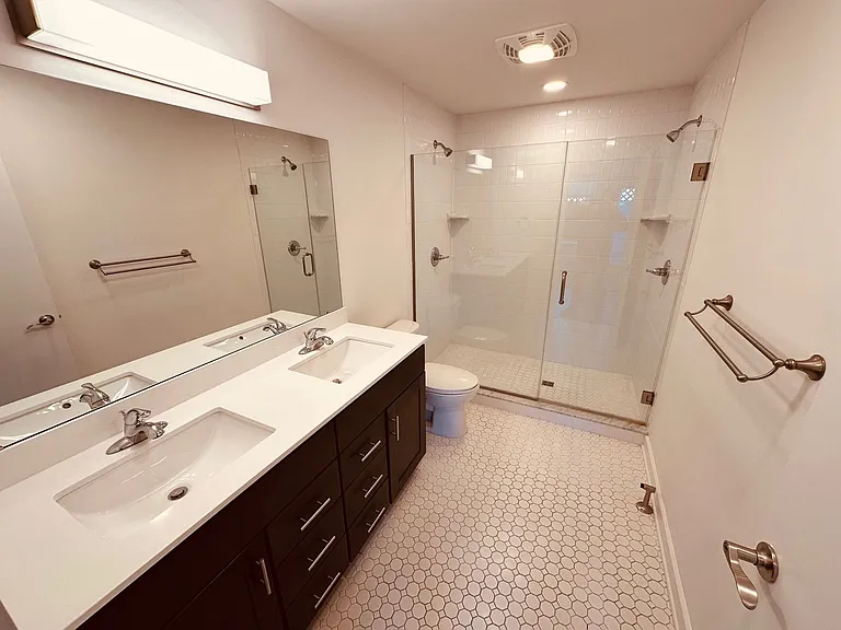 44 W Market St — Photo 7