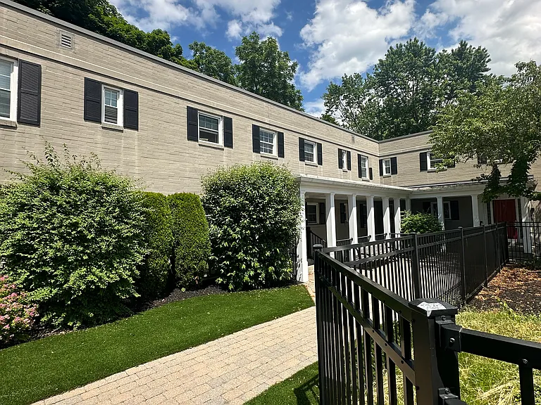 7 Charlesbank Rd #5 — Photo 12