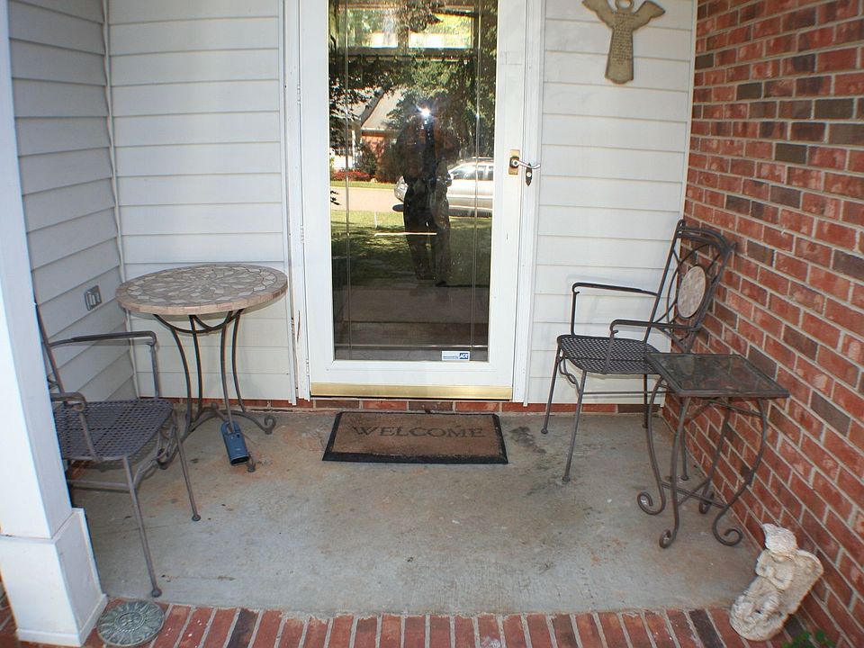 2nd image of 48 Saint Albans Rd