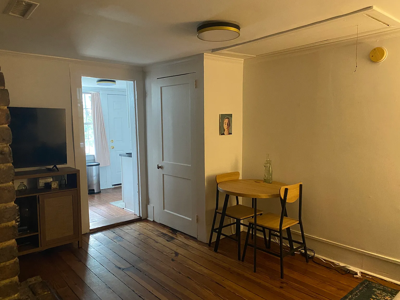 2 bed, 550 sqft, $2,100 — Photo 3