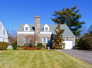 139 Garden Street, Garden City, NY 11530