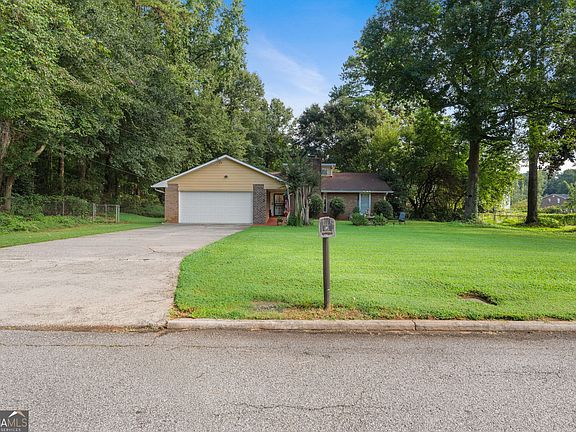 3rd image of 2174 Martin Way